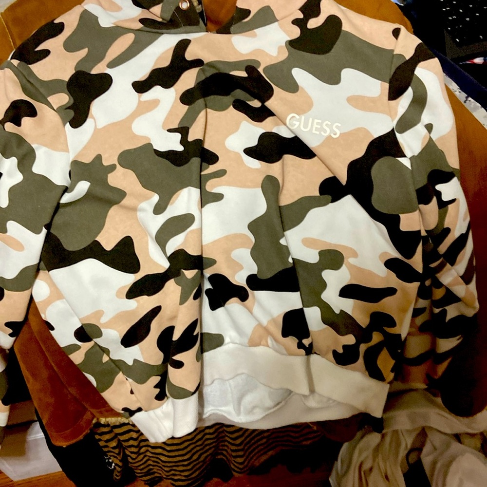 GUESS pink camo